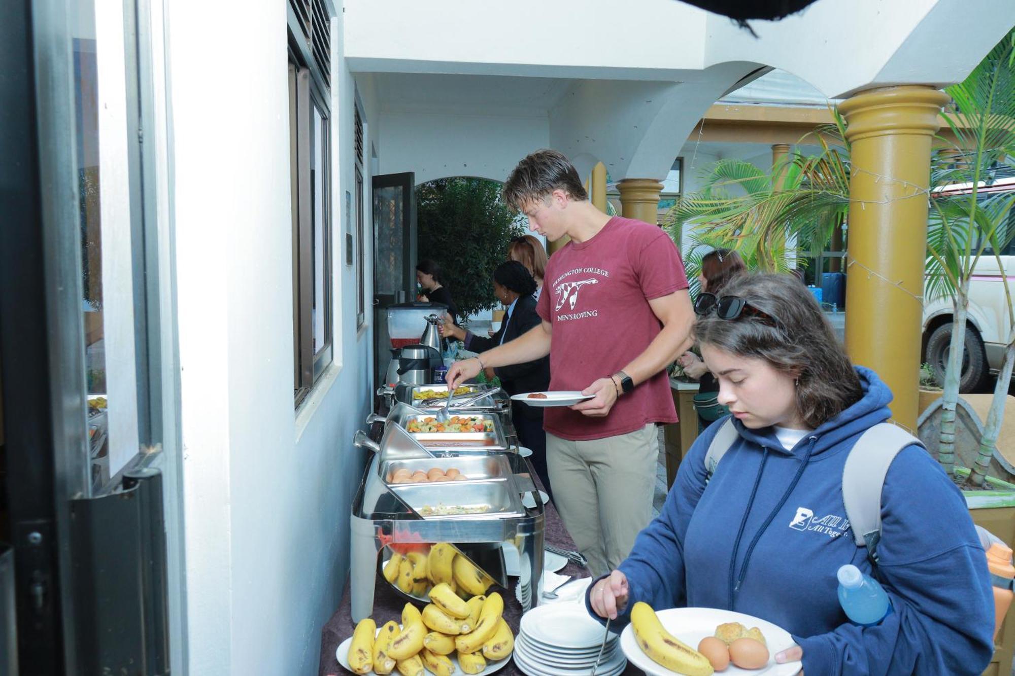 Mowicribs Hotel And Spa Entebbe Bagian luar foto
