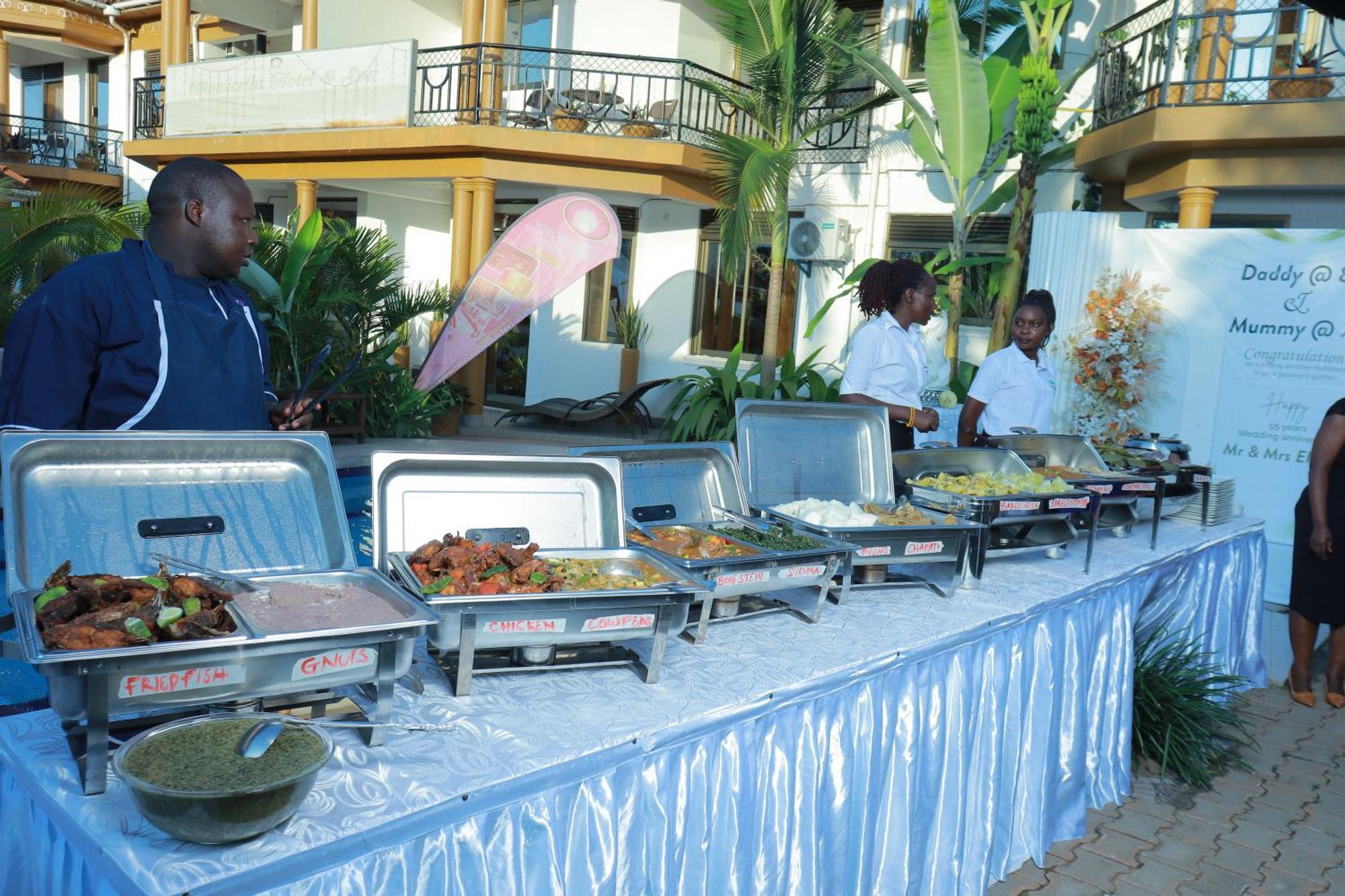 Mowicribs Hotel And Spa Entebbe Bagian luar foto