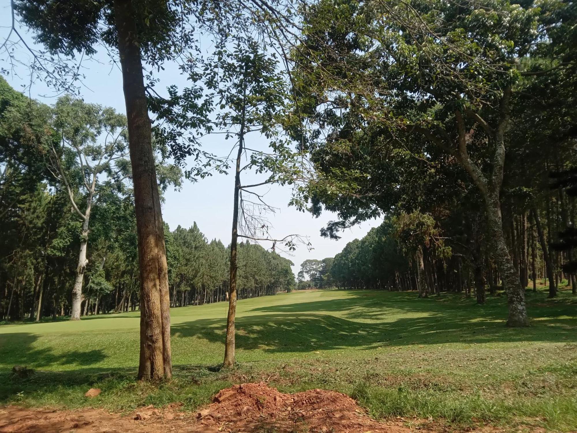 Mowicribs Hotel And Spa Entebbe Bagian luar foto